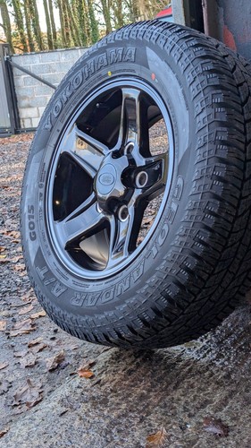 Land rover defender - land,