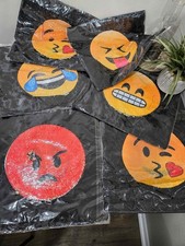 LOT 25 Emoji Pillow Case