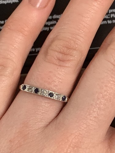 Diamond and sapphire 9ct - sapphire,