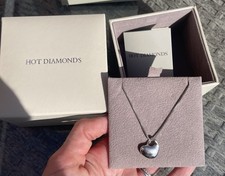 Hot Diamonds Sterling Silver Necklace Heart Pendant In Original Box Never Worn
