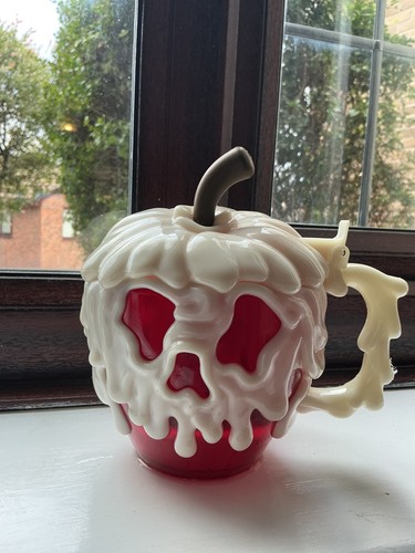 Evil queen red poison - red, apple