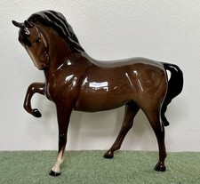 Beswick Horse (Head Tucked
