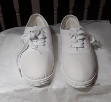 Womens shoes: White lace