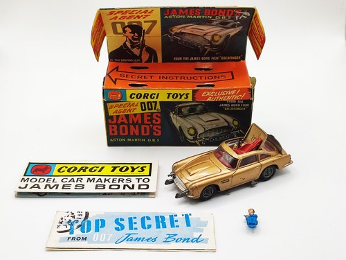 1965 diecast corgi car - 1:43,