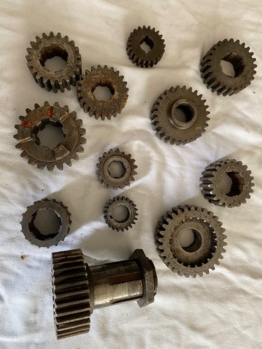 Job lot gears believed - gears,