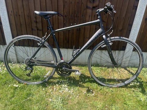 Specialized sirrus sport - ***specialized,