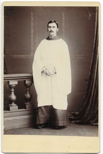 Cabinet card photo - card,