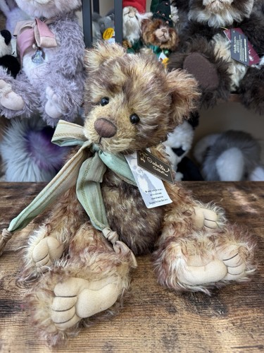 Charlie bears curtis - charlie,