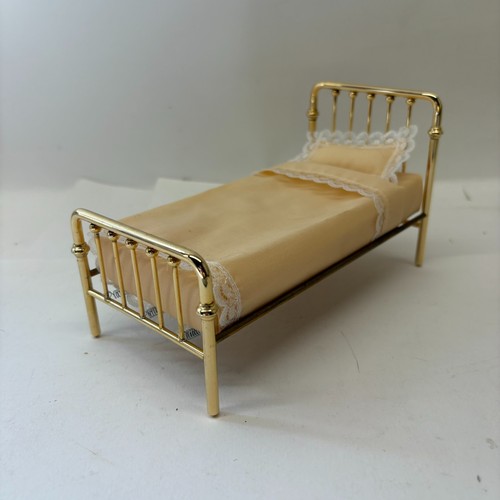 12th scale dolls house - scale,