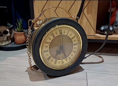 Steampunk retro clock
