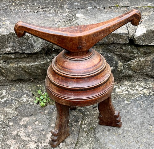 Carved and turned - carved,