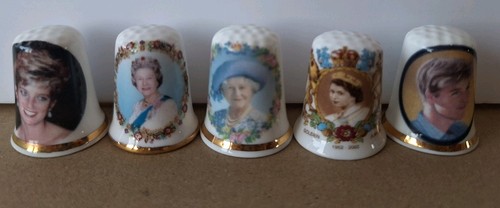 Royal family thimble - family,