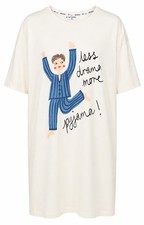 Less drama more - tu, pyjama