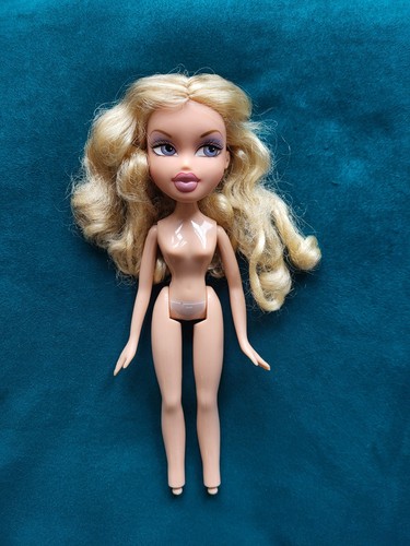 Bratz costume party - cloe, pixie