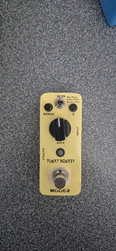 Funky monkey mooer pedal - monkey,