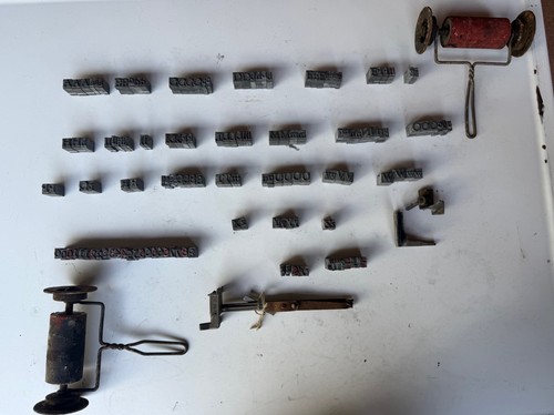 Vintage letterpress type - vintage, set