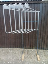 BESPOKE FREESTANDING HORSE SWINGING RUG HANGER RACK  5 ARM TACK ROOM EQUESTRIAN