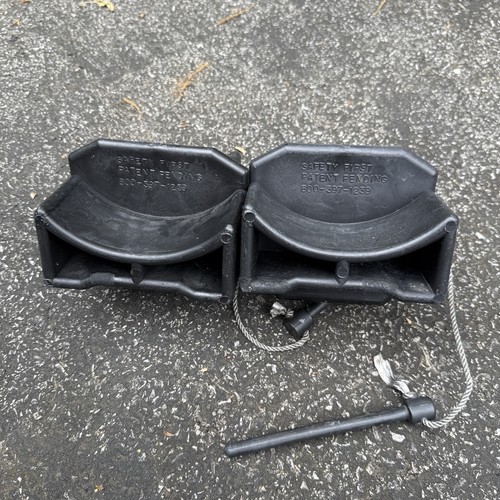 Used plastic jump - jump, cups