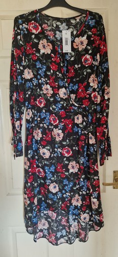 Bnwt papaya pretty floral - bnwt,