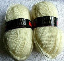 Knitting Wool. Craft Yarn.PRIZE.. Cream. 2 x 100 Gram Balls. BNIP