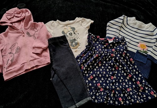 Baby girls clothes size - 6, 9
