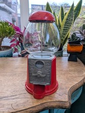 Reproduction 23cm tall American Red glass and metal Gumball Machine 554g