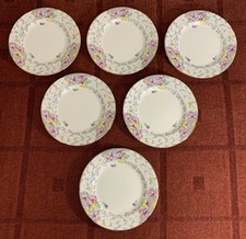 6 Royal Grafton Floral Tea /