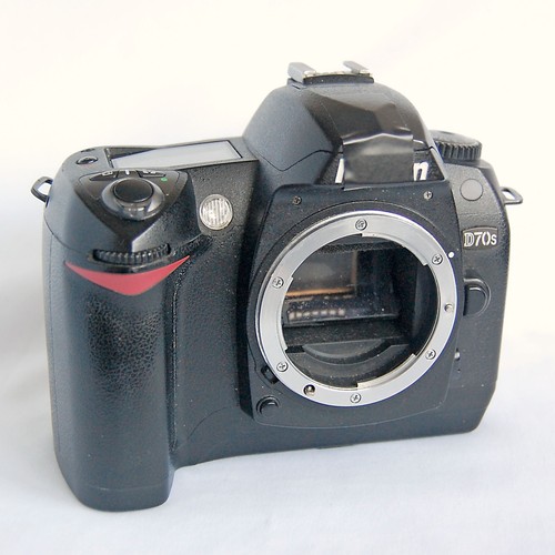 Nikon d70s body - d70s,