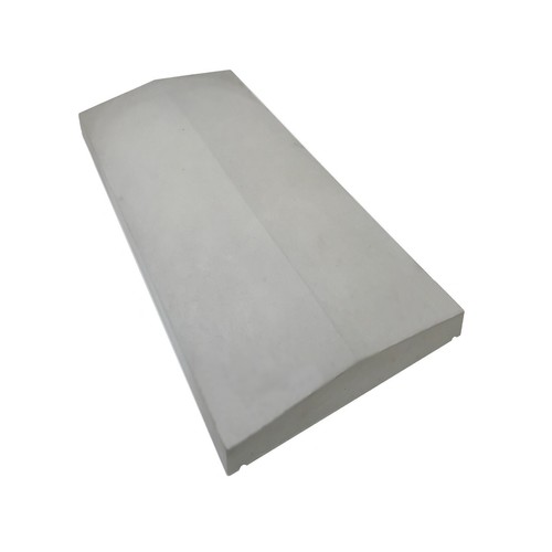 Light grey concrete coping - -,