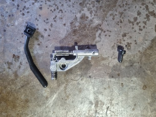 Oil chain pump for - chain,