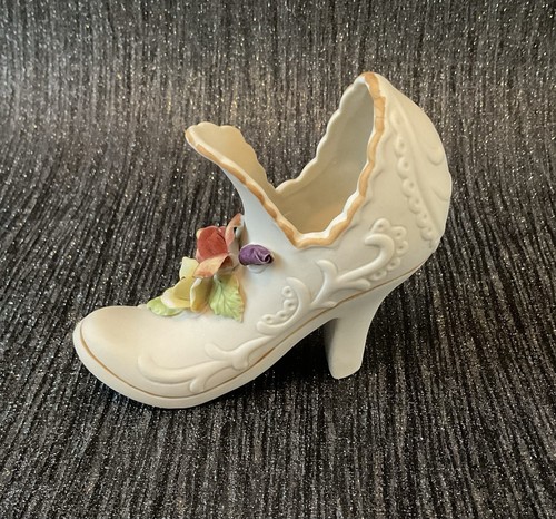 Miniature cream pottery boot - miniature,
