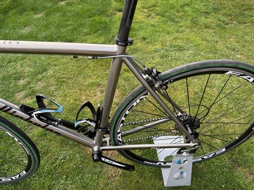 Van nicholas titanium - van, mistral