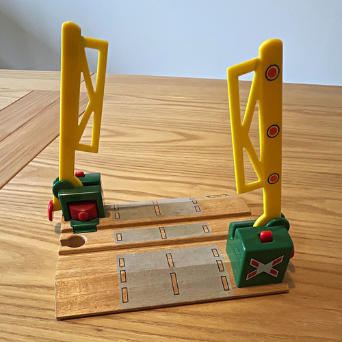 Brio wooden railway level - brio,
