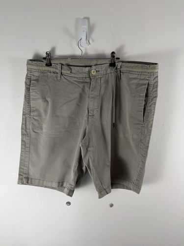 Zara men chino shorts - men’s,