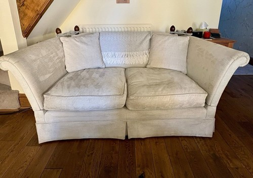 Laura ashley sofa - sofa., cushion