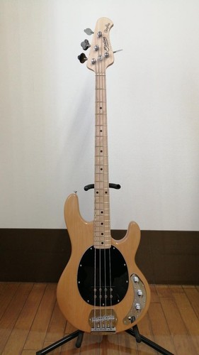 Sterling musicman stingray - sterling, by
