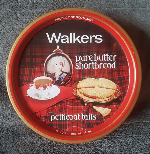 Vintage round red - round, tartan