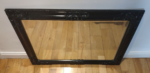 Ornate black baroque style - black,