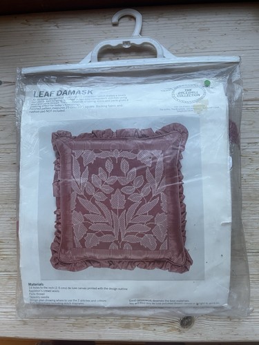 Vintage leaf damask - vintage, ‘leaf