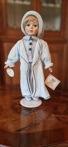 Wee willie winkie - 'wee, winkie'