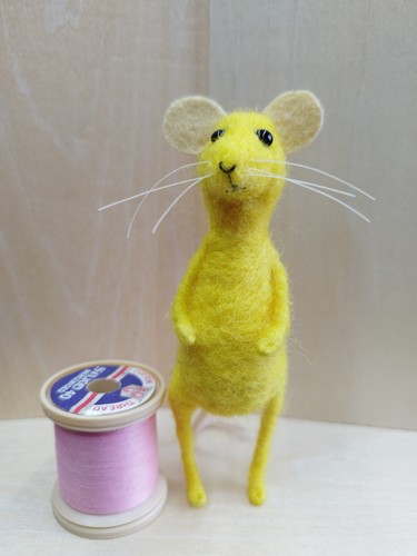 Ooak handmade yellow needle - handmade,