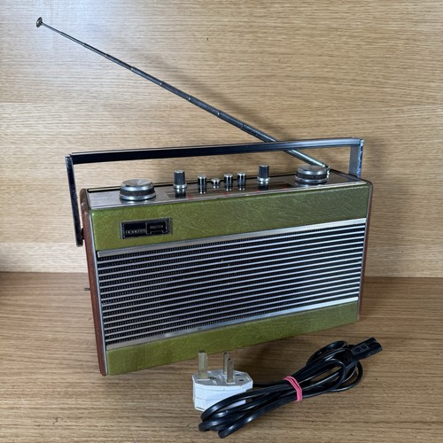 Vintage roberts portable radio - roberts,