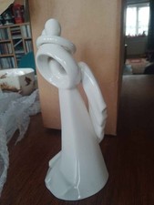 circle of love figurine