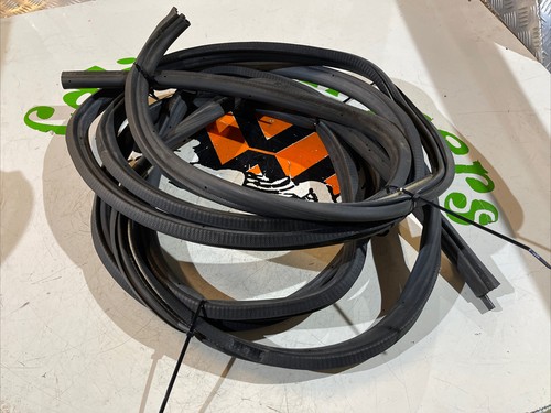 Rear doka door seals - t4,
