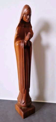 Striking carved wooden black - carved,