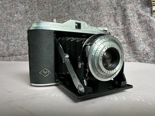 Agfa isolette camera - camera,