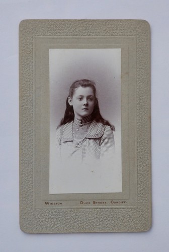 Cdv young victorian lady - a,