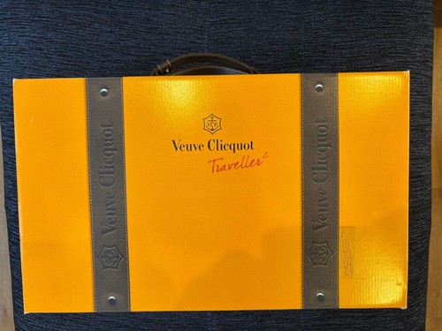Veuve clicquot traveller - clicquot,