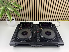 2x Pioneer CDJ 900 DJ Decks