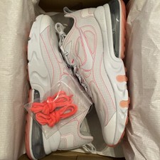 NIKE AIR MAX 270 REACT SP